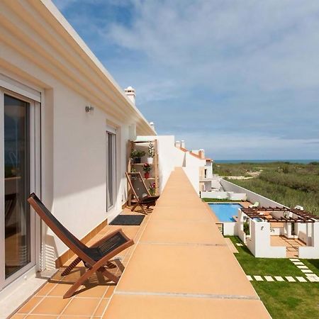 Casa Baleia - Praia E Piscina - 10 Pessoas فيريل المظهر الخارجي الصورة